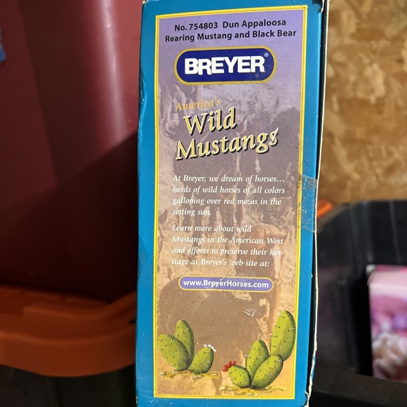 BREYER WILD MUSTANGS Dun Appaloosa Rearing Mustang & Black Bear NIB Damaged Box - Picture 4 of 8